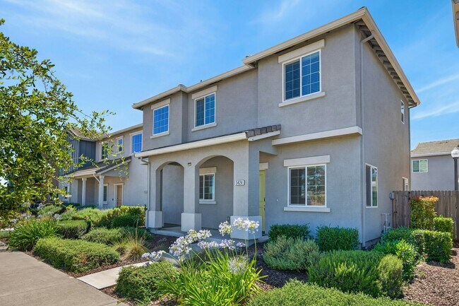 Building Photo - 3432 Bayou Way