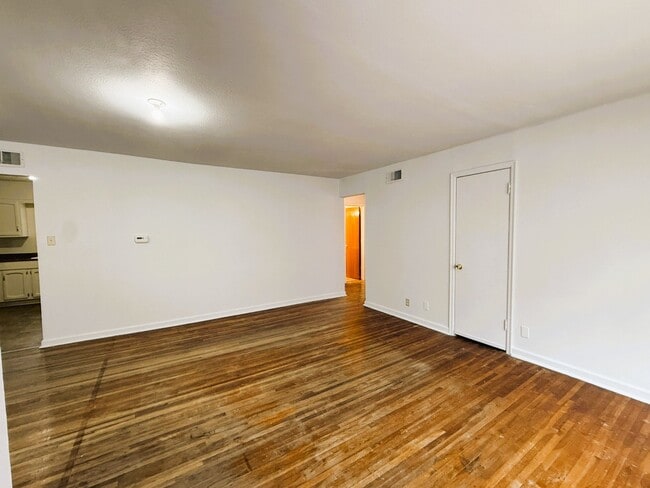 Building Photo - 1514 N Pershing St