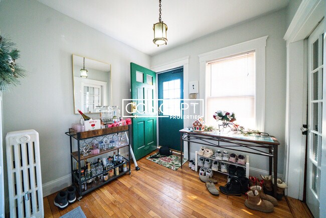 Building Photo - 202 Calumet St