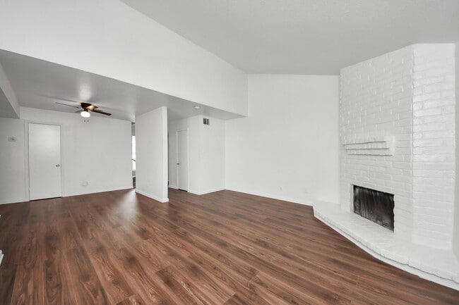 Building Photo - 12509 Pebblestone St