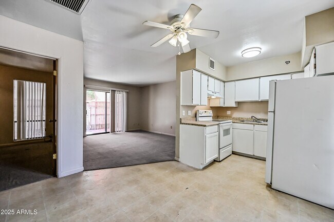 Foto del edificio - 721 E Fremont Rd
