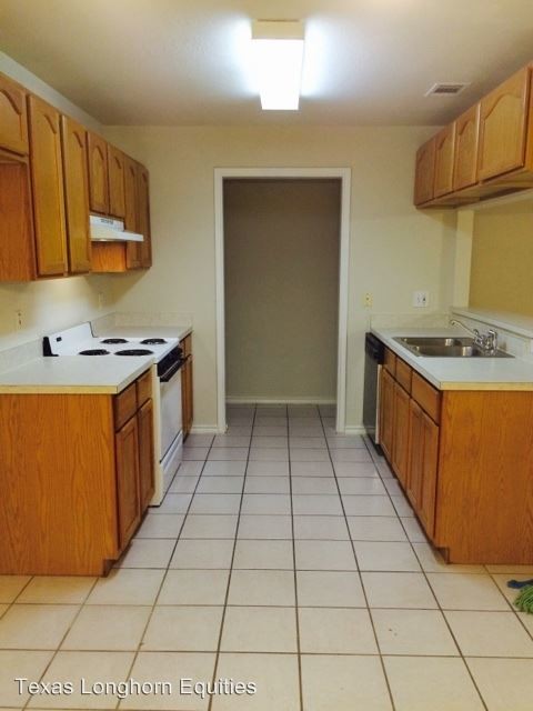 Building Photo - 11905 Rhulen Ct
