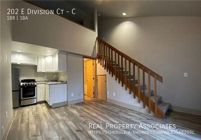 Foto del edificio - 202 E Division Ct