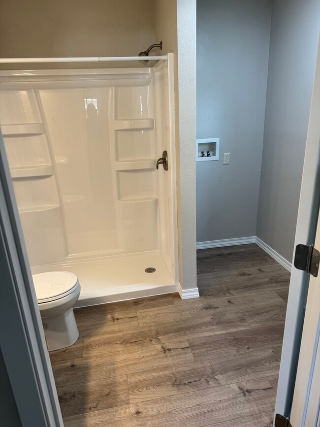 Main Floor Bathroom & Laundry Room - 219 E Mill St