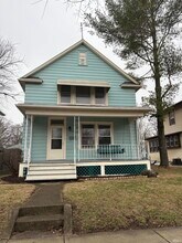 Building Photo - 1702 Crescent Ave