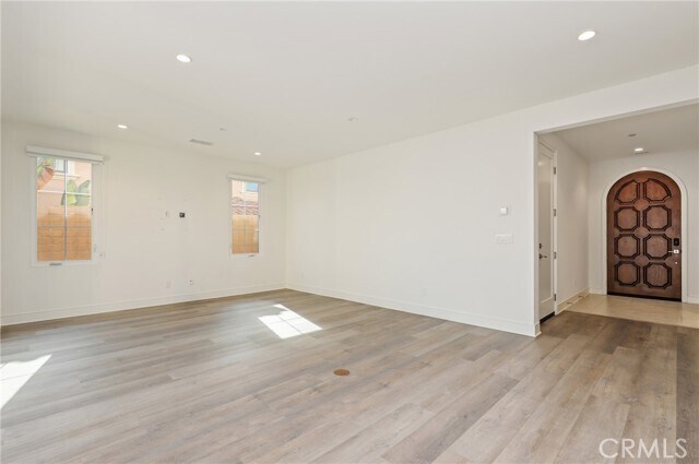 Building Photo - 148 Villa Rdg
