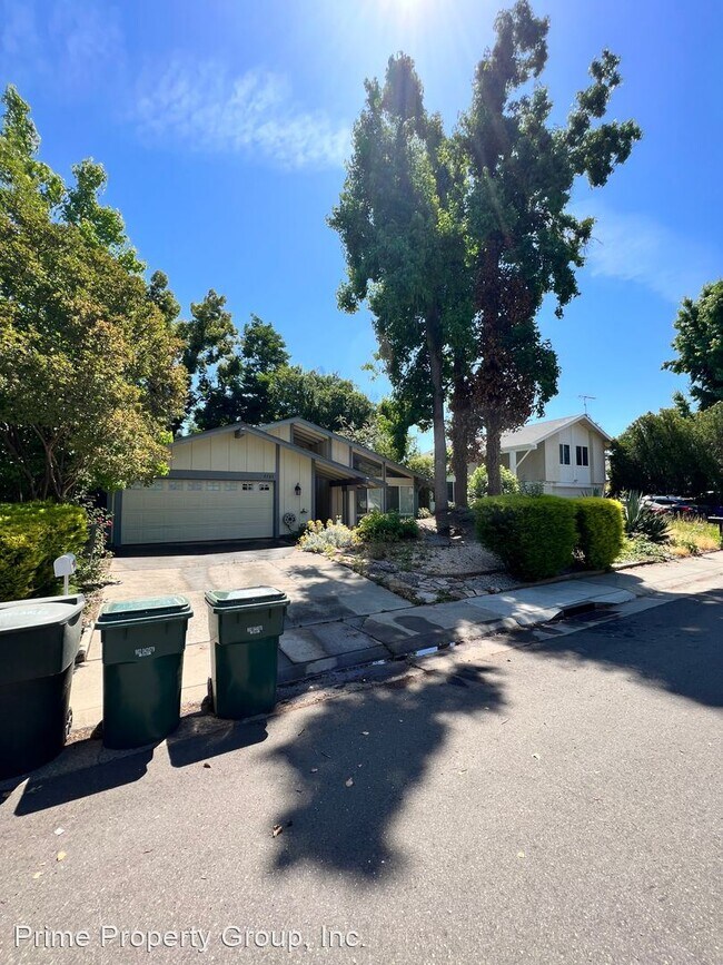 Building Photo - 3 br, 2 bath House - 2721 Adriatic Way
