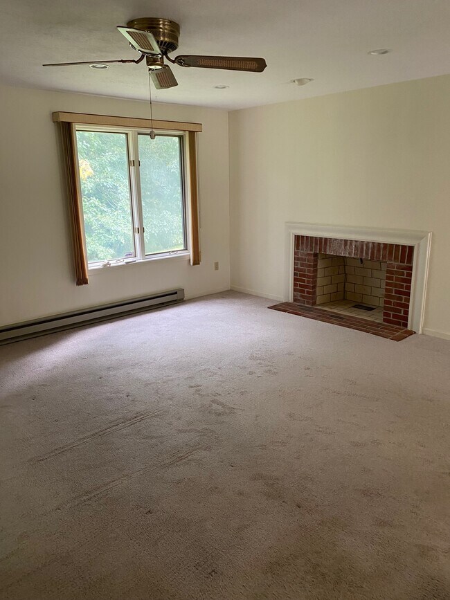 Living Room - 19 Willowood Ln