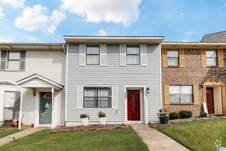 Building Photo - 2323 Cheshire Dr