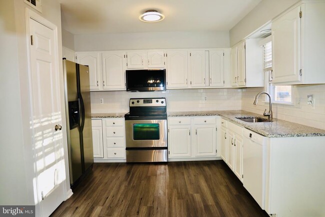 Building Photo - 12634 Monarch Ct
