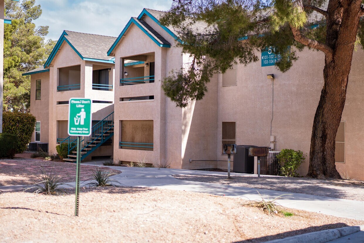 Foto principal - 5141 S Lindell Rd