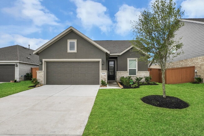 Immediate Move-In Ready 3-Bedroom Home in Rosharon. Comfort, Space & Easy Living - Immediate Move-In Ready 3-Bedroom Home in Rosharon. Comfort, Space & Easy Living