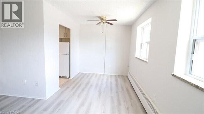 Photo du bâtiment - 84 SECOND Street Unit# 102