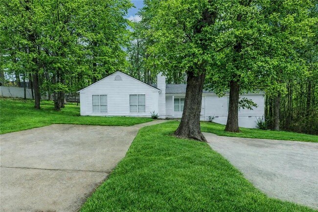 Foto del edificio - 5428 Glen Haven Dr