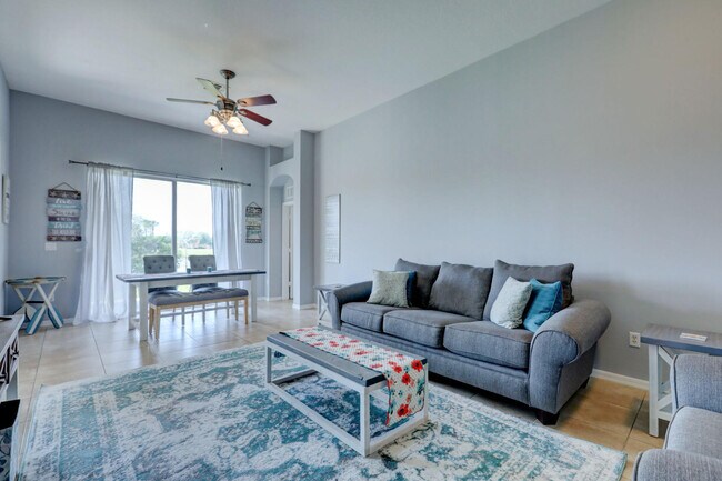Building Photo - 10971 SW Dunhill Ct