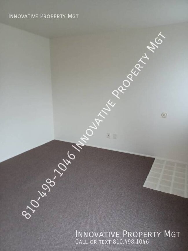 Building Photo - 3077 W Lake Rd