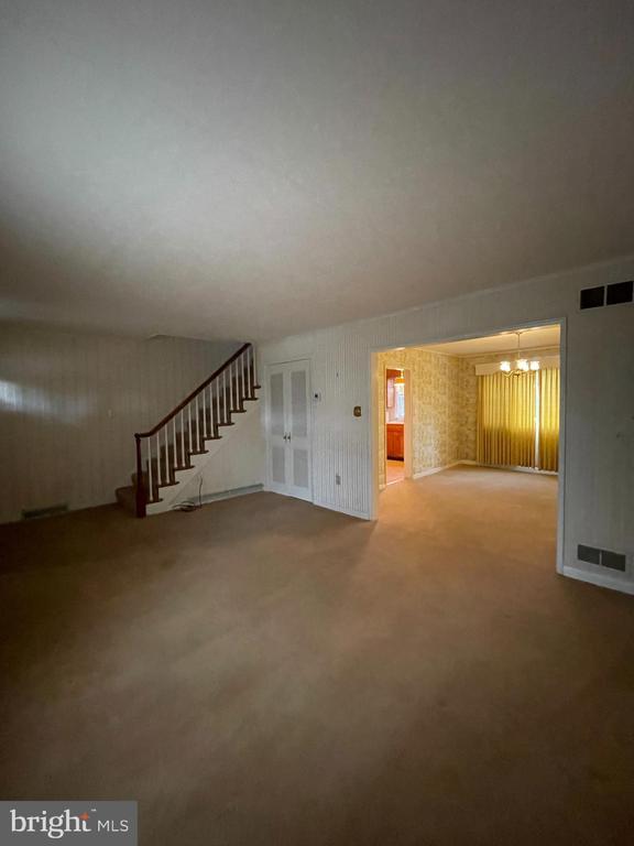 Foto del edificio - 435 Sycamore Rd