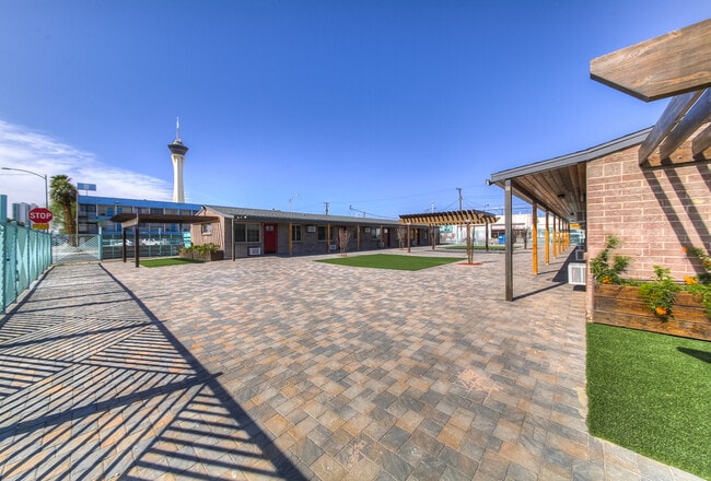Building Photo - 1324 S Casino Center Blvd