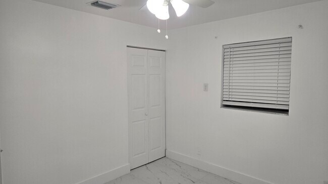 Foto del edificio - 2849 NE 13th Ave