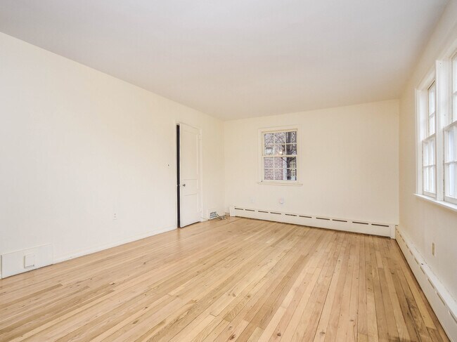 Foto del edificio - 44 Woolsey Ave