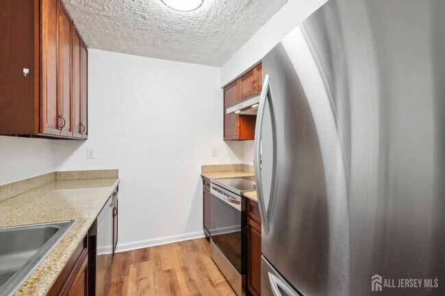 Building Photo - 701 Aspen Dr
