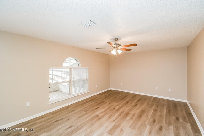 Foto del edificio - 7306 Fox Grove Rd