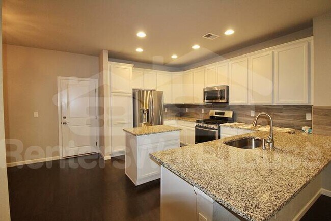 Foto del edificio - AVAILABLE 3/1/2026 - Nice 3BD/2.5BA Townhome in Greenwood Village