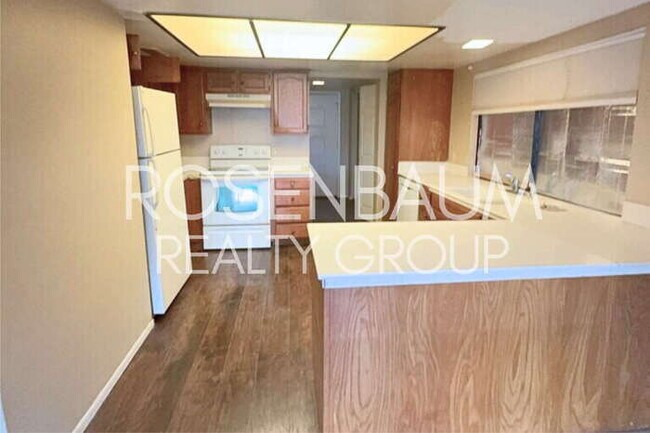 Foto del edificio - 824 E Junction St