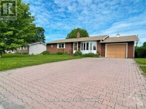 Building Photo - 27 Oakview Ave