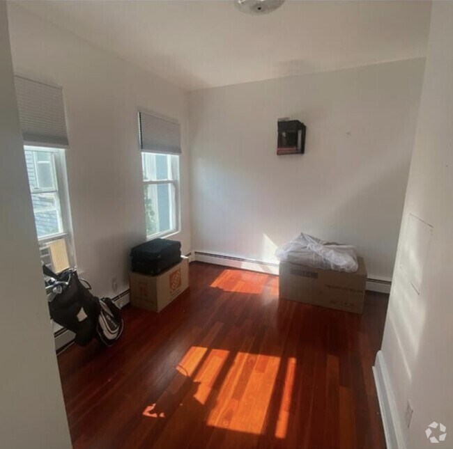 Building Photo - 104 Sciarappa St