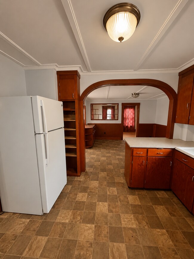 Foto del edificio - Spacious 4-Bedroom Home with Garage, Fenced Yard & Historic Character | Rochester, NH