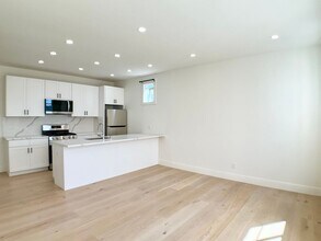 Building Photo - 1601 Beach St