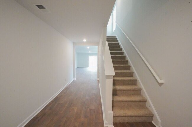 Building Photo - 463 Coconut Dr