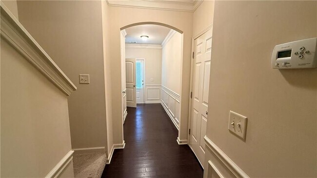 Building Photo - 333 Knelston Oak Dr NE