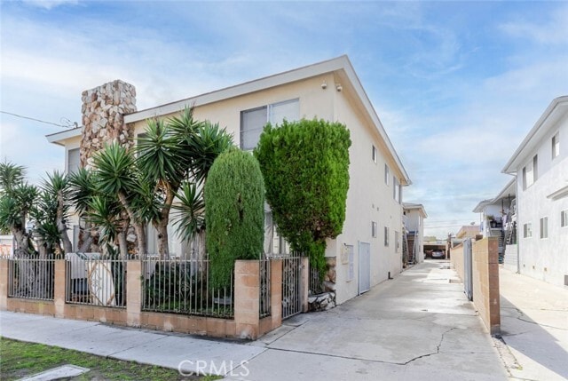 Foto del edificio - 4012 W 133rd St