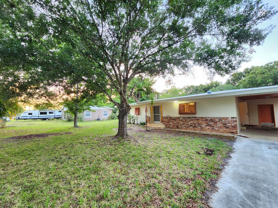 Primary Photo - 2790 Rainbow Dr