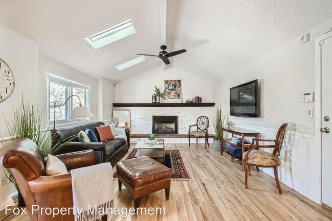 Building Photo - 5 br, 3.5 bath House - 1740 Bear Mountain ...