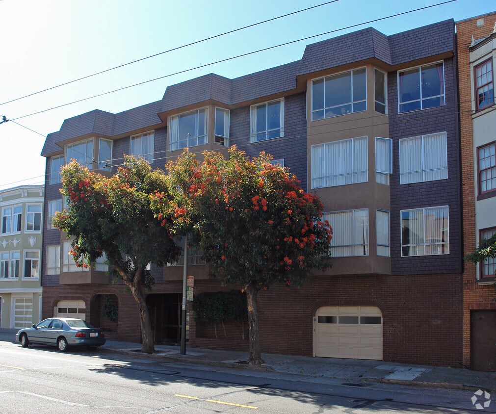 Building Photo - 1535 Chestnut St