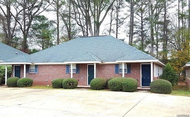 Foto del edificio - 5236 Main St