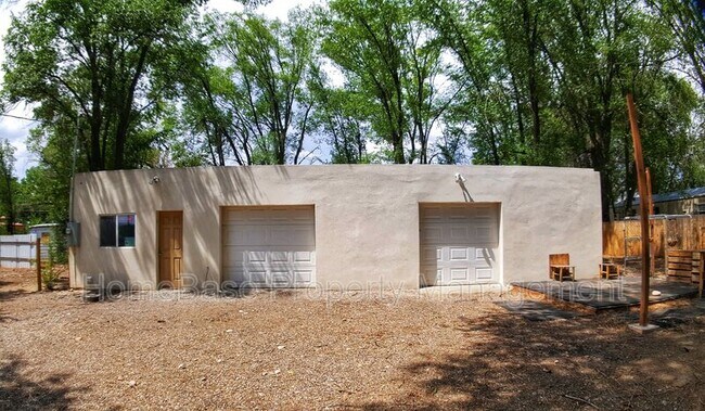 Building Photo - 2300 Southside River Road