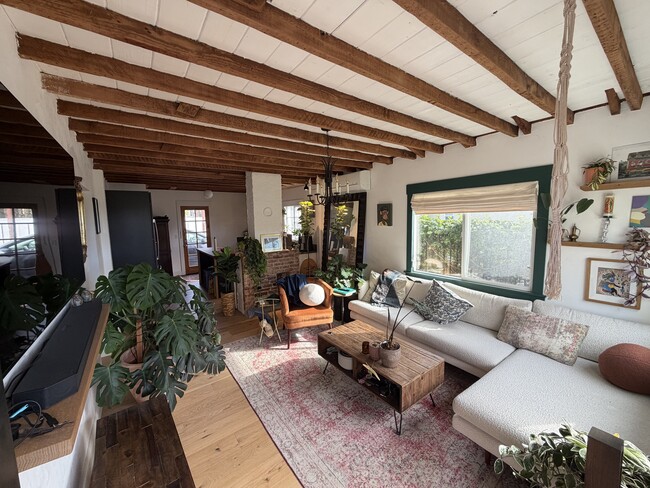 Building Photo - 4120 Polk Ave