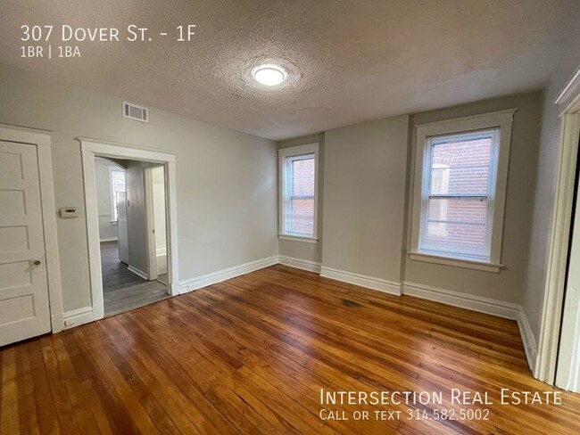 Building Photo - Beautifully Renovated Carondelet Apartment