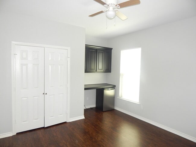 Building Photo - 2438 Haverhill Dr