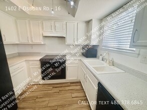 Building Photo - 1402 E Osborn Rd