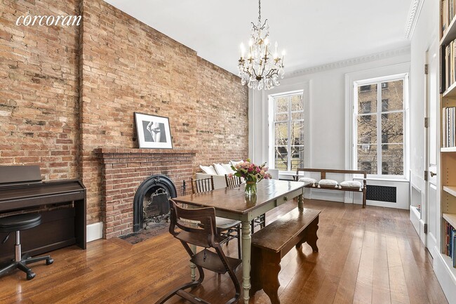 Foto del edificio - 62 W 11th St