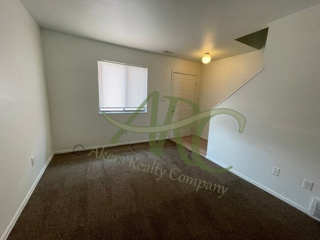 Foto del edificio - 1405 E 19th St