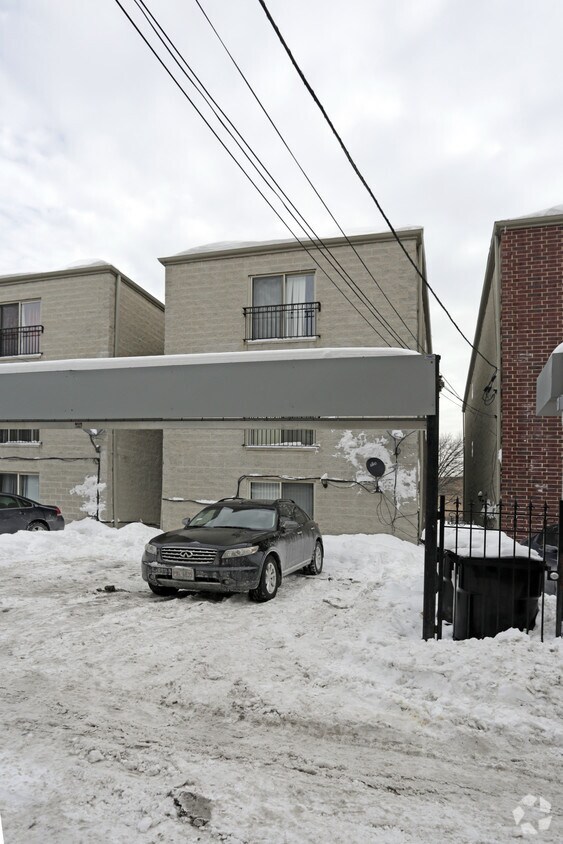 Foto del edificio - 7254 S Bennett Ave