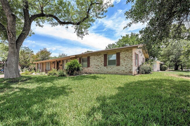 Foto del edificio - 7527 Quail Run Dr