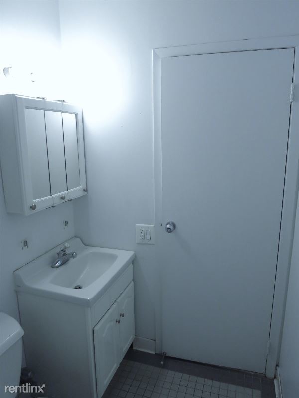 Primary Photo - 1482 York Ave