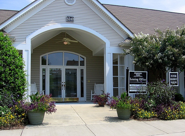 Building Photo - Madison Glen